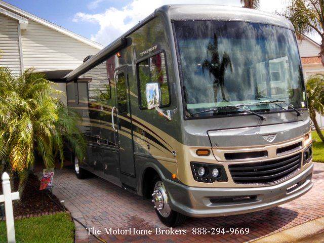 2016 Fleetwood Bounder 35K  Bath & Half **REDUCED**