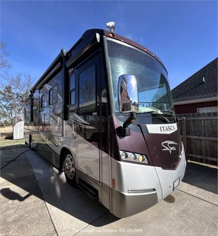 2013 Itasca-Winnebago Meridian 34B