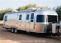 2021 Airstream Classic 30 RB Twin